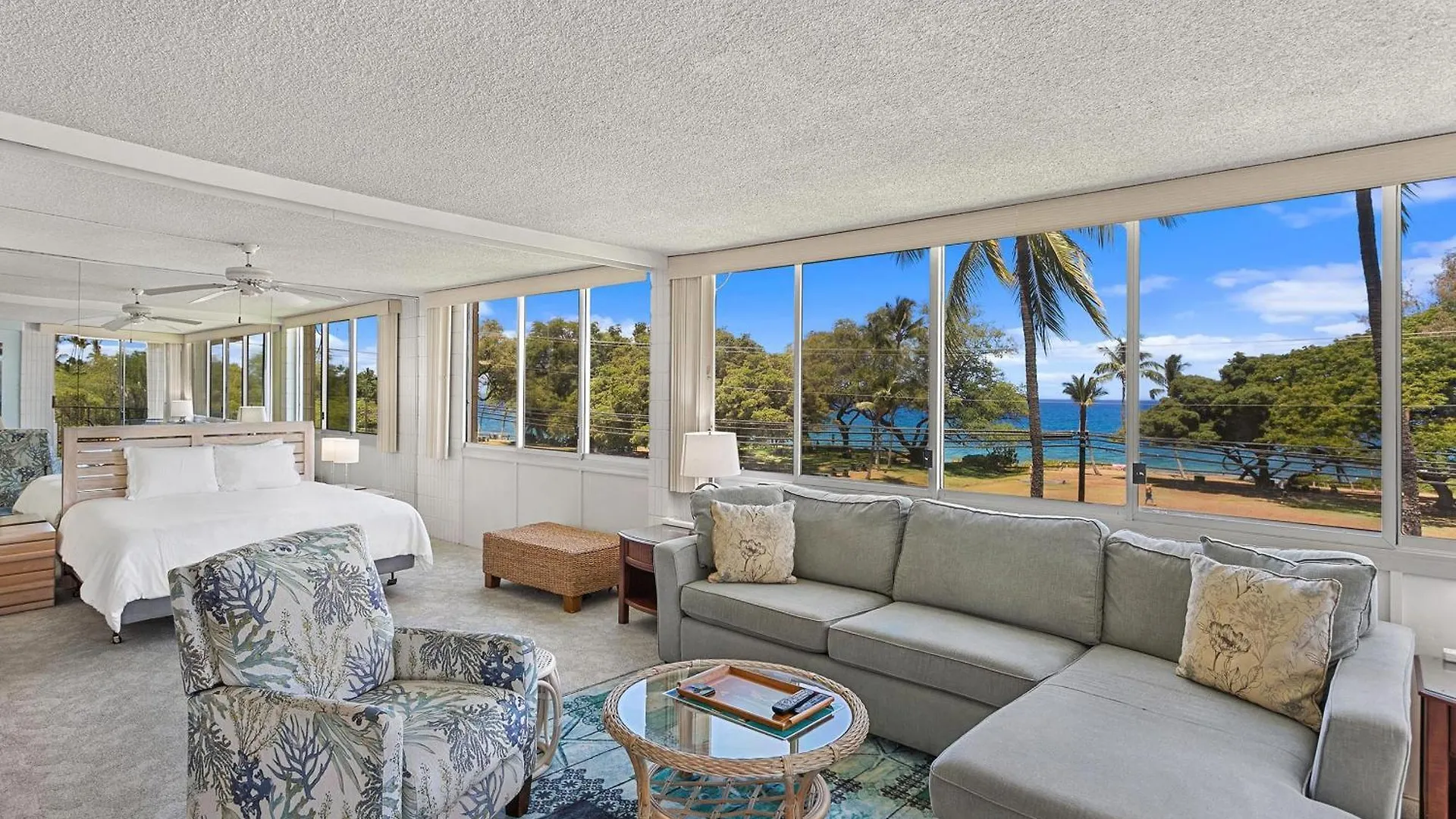 Haleakala Shores A-301 Уэйлея